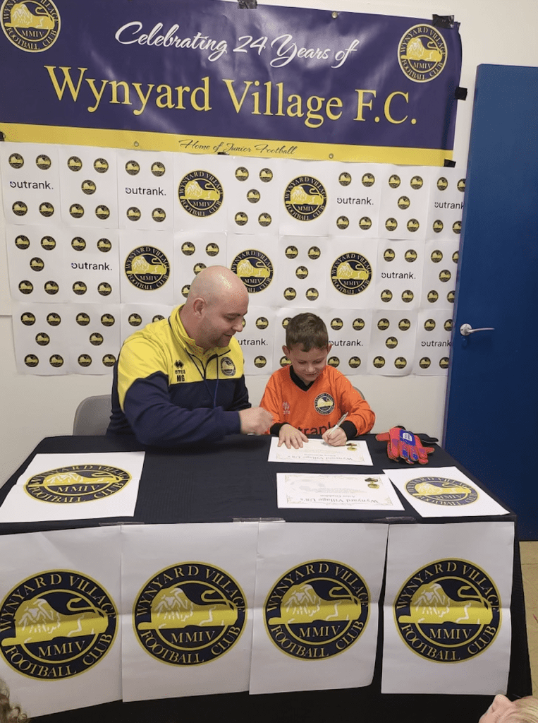 Wynyard under 8s signing on